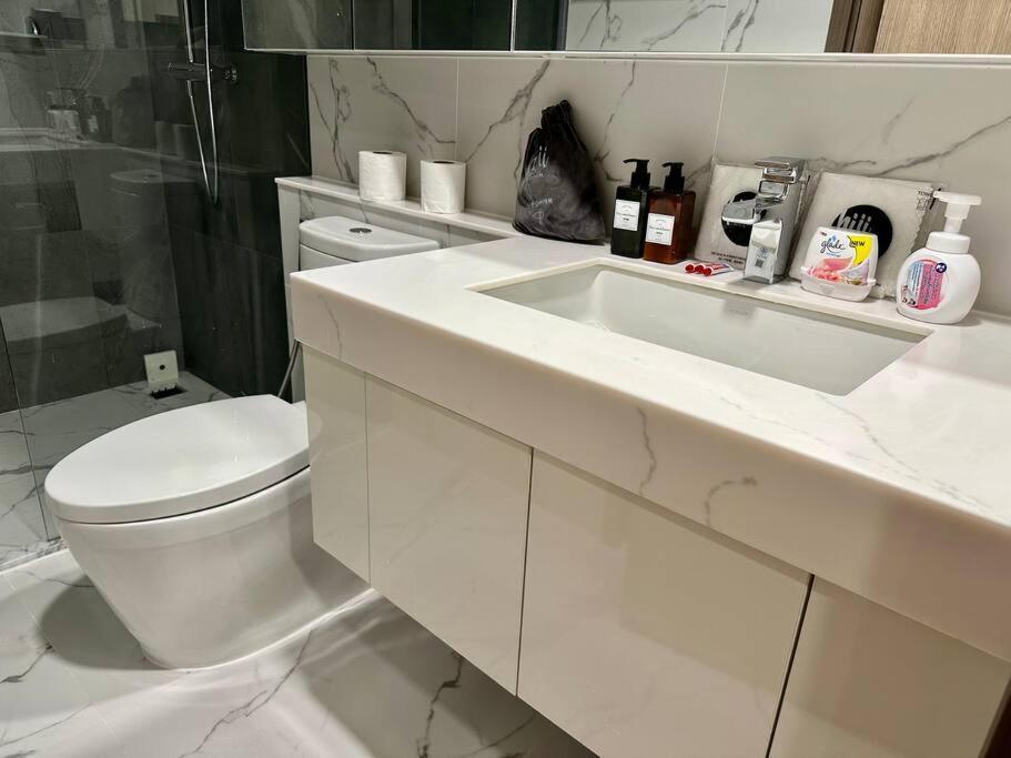 צ'יאנג מאי Astra Sky River High Floor,3 Bedrooms 97㎡ 山景房带浴缸 מראה חיצוני תמונה