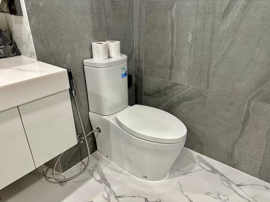 צ'יאנג מאי Astra Sky River High Floor,3 Bedrooms 97㎡ 山景房带浴缸 מראה חיצוני תמונה